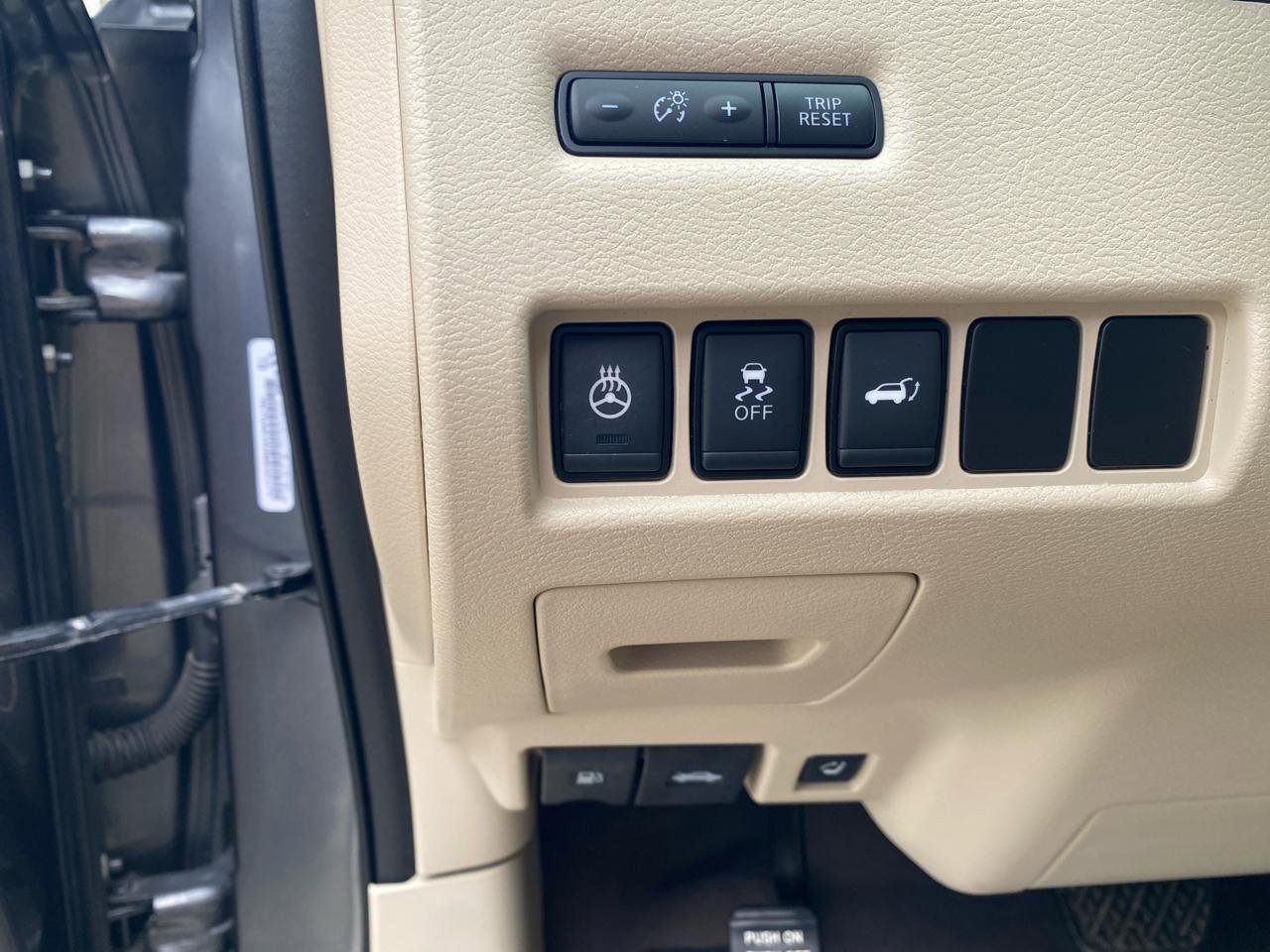 Used 2017 Nissan Murano Platinum w/ Platinum Technology Package AWD/4WD image 18