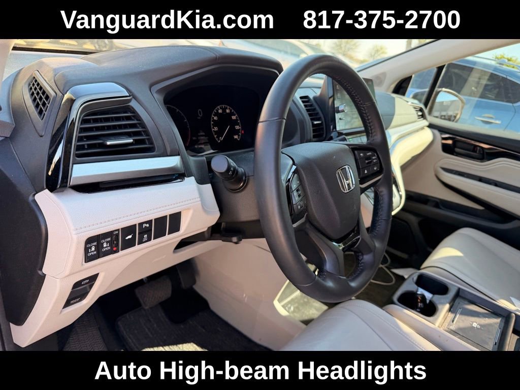 Used 2025 Honda Odyssey Touring image 14