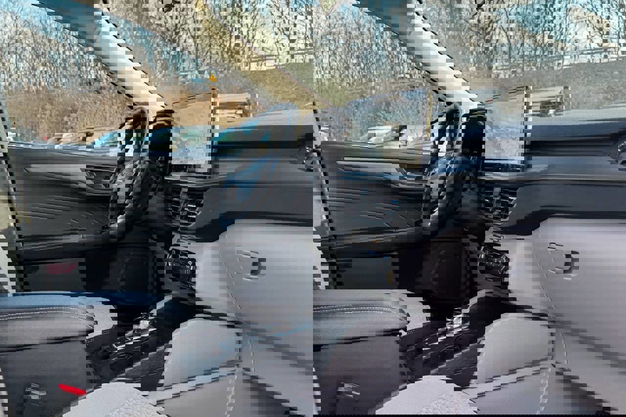 Used 2023 Ford Escape Active w/ Tech Pack #1 AWD/4WD image 11