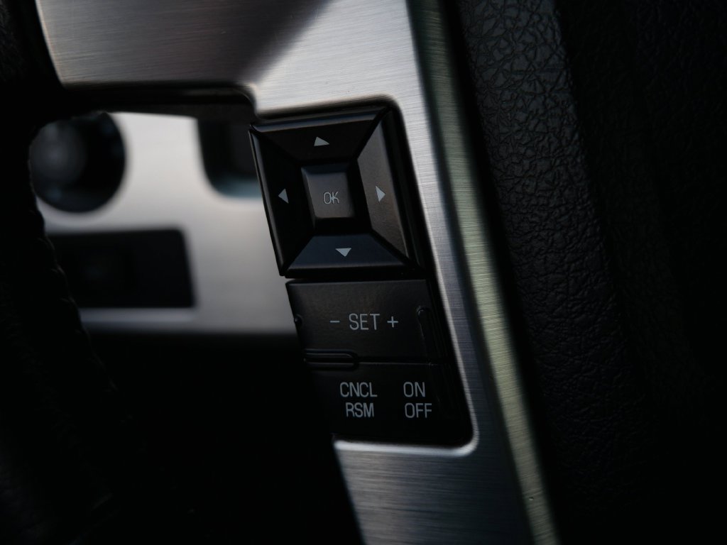 Used 2014 Ford F150 Platinum AWD/4WD image 19