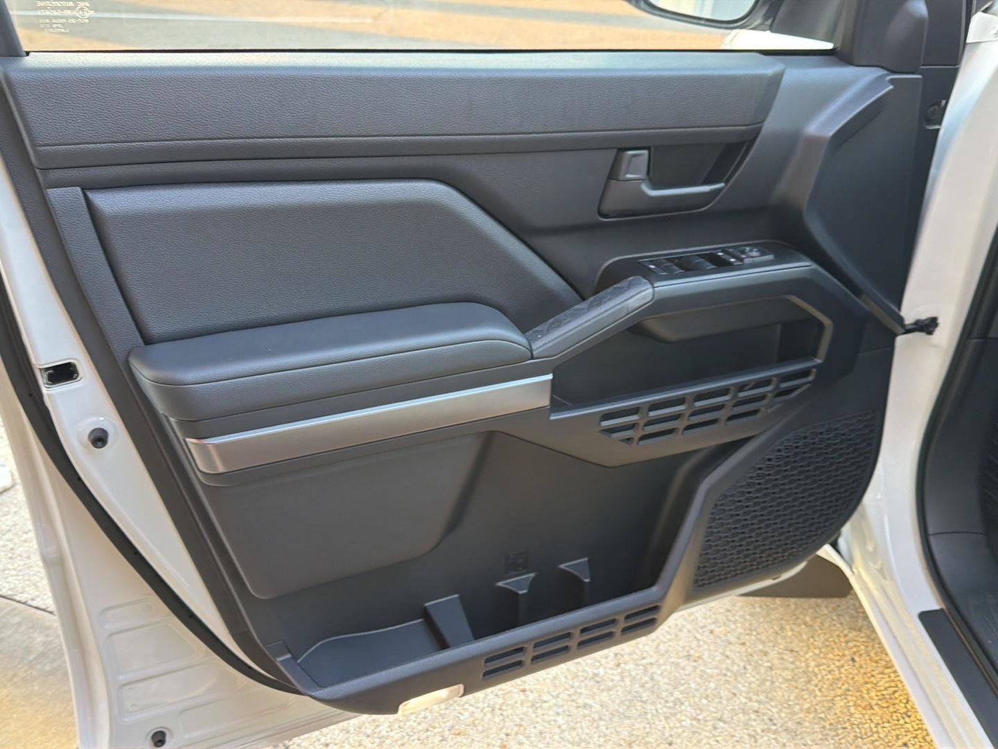 New 2026 Toyota 4Runner SR5 AWD/4WD image 11