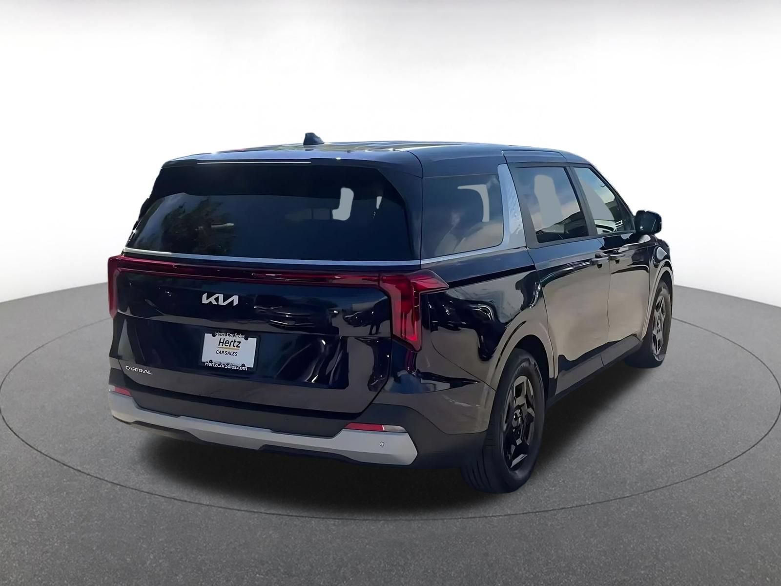 Used 2026 Kia Carnival FWD image 14