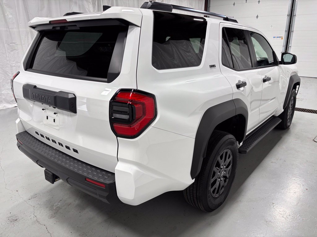 Used 2026 Toyota 4Runner SR5 AWD/4WD image 7