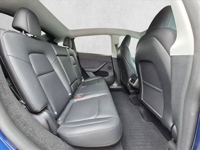 Used 2024 Tesla Model Y Long Range AWD/4WD image 21