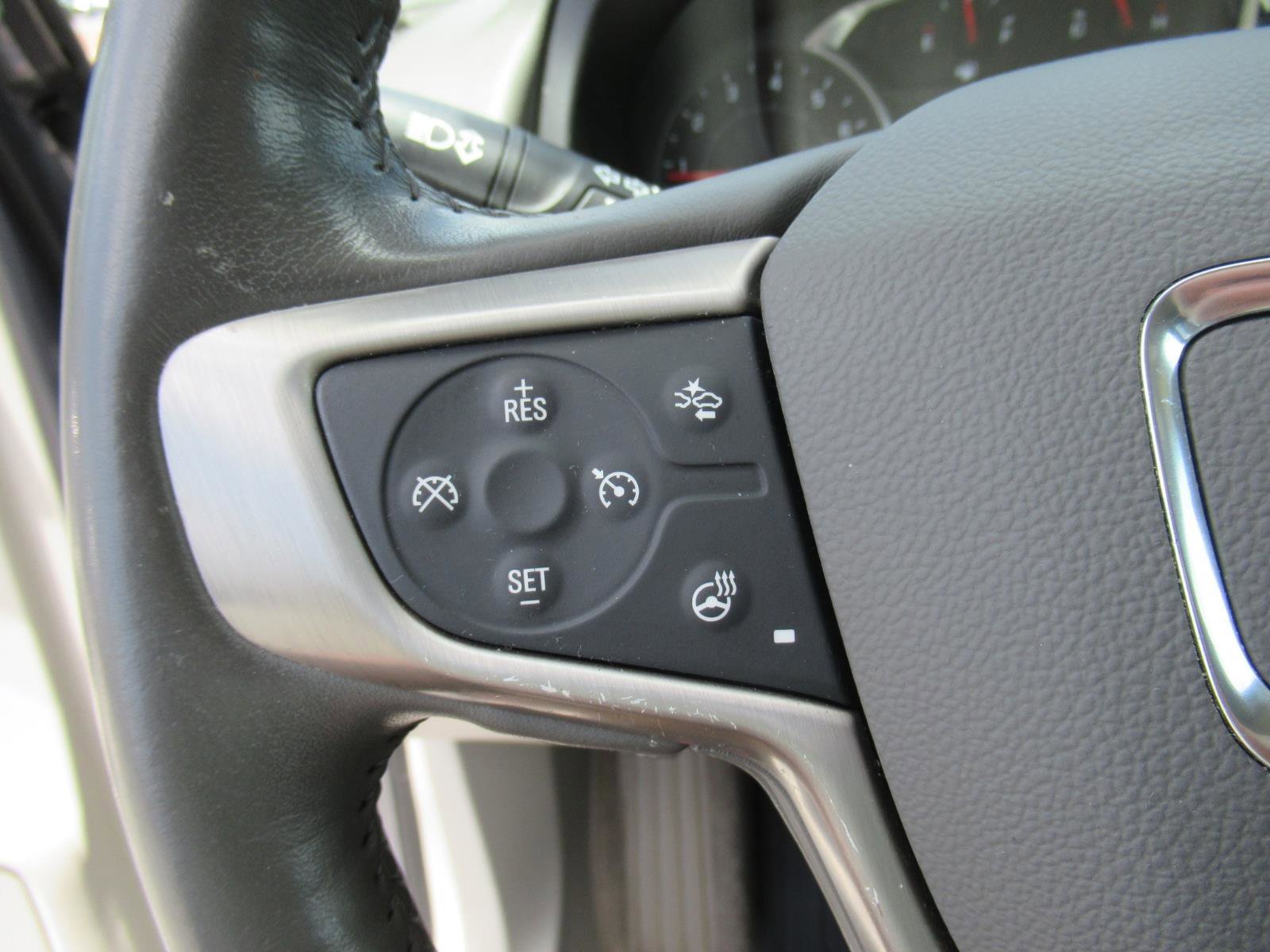 Used 2020 GMC Terrain Denali w/ Denali Premium Package FWD image 23