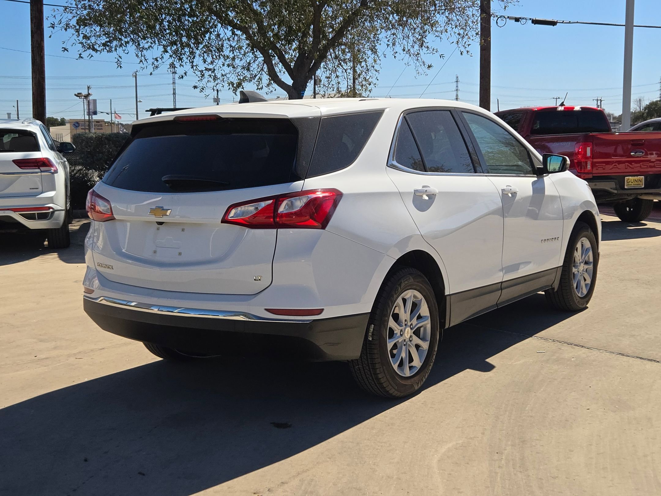 Used 2019 Chevrolet Equinox LT image 3