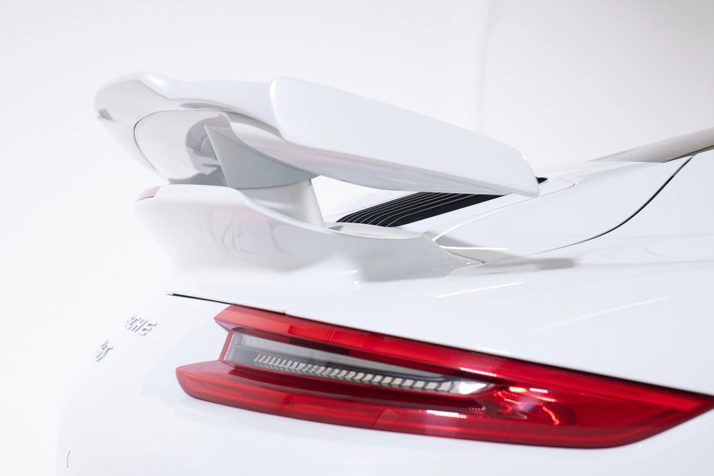 Used 2017 Porsche 911 Turbo S image 22