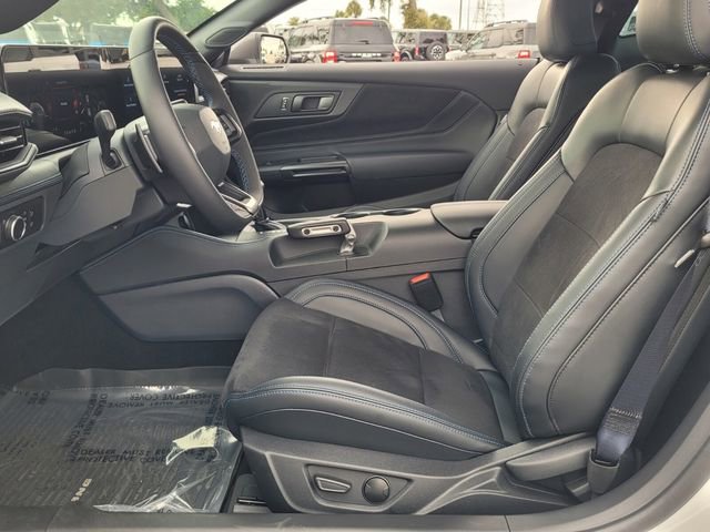 Used 2025 Ford Mustang Dark Horse image 12