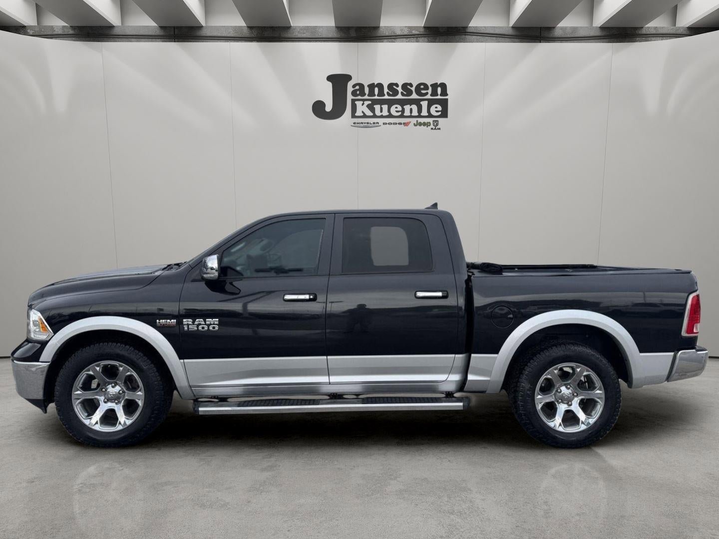 Used 2017 RAM 1500 Laramie w/ Convenience Group AWD/4WD image 1