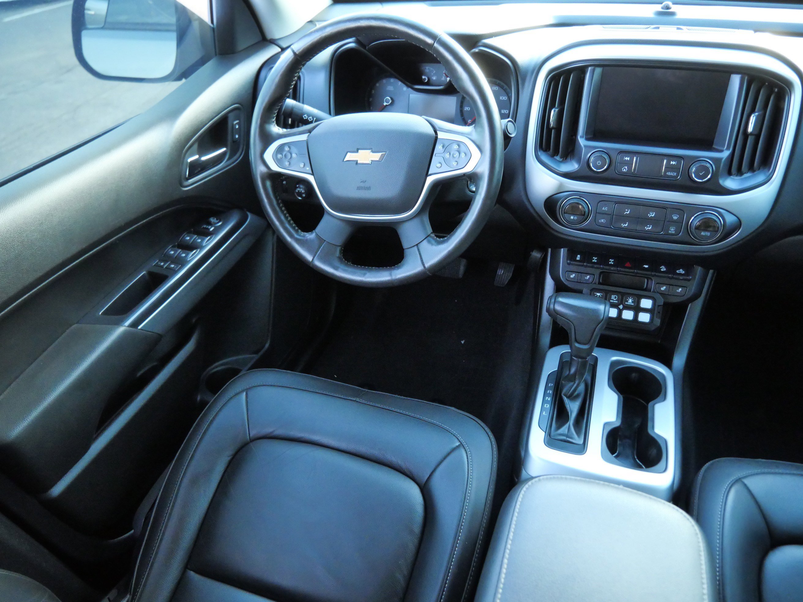 Used 2021 Chevrolet Colorado ZR2 w/ ZR2 Dusk Special Edition image 9