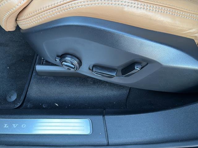 Used 2022 Volvo XC90 T6 Inscription image 17