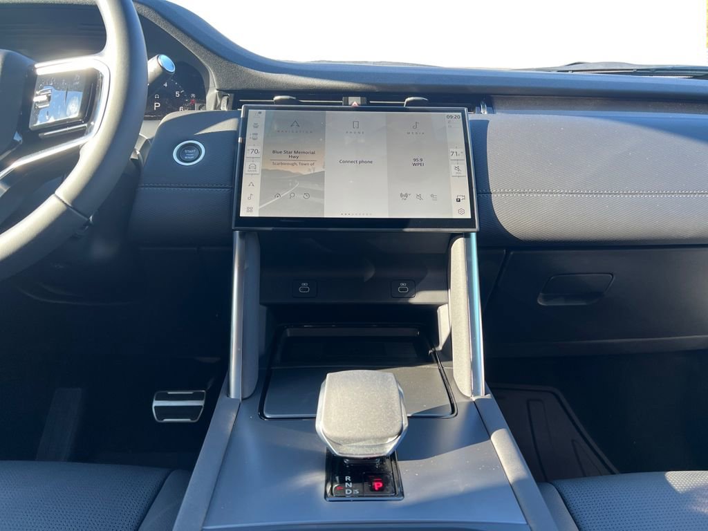New 2025 Land Rover Discovery Sport Dynamic SE image 27
