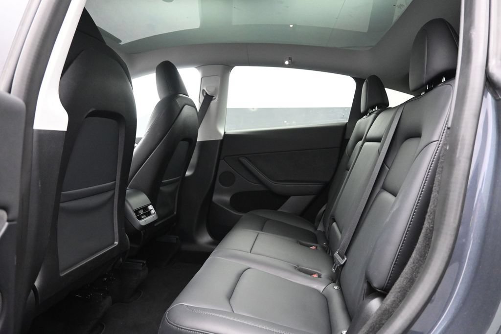 Used 2023 Tesla Model Y Long Range AWD/4WD image 17