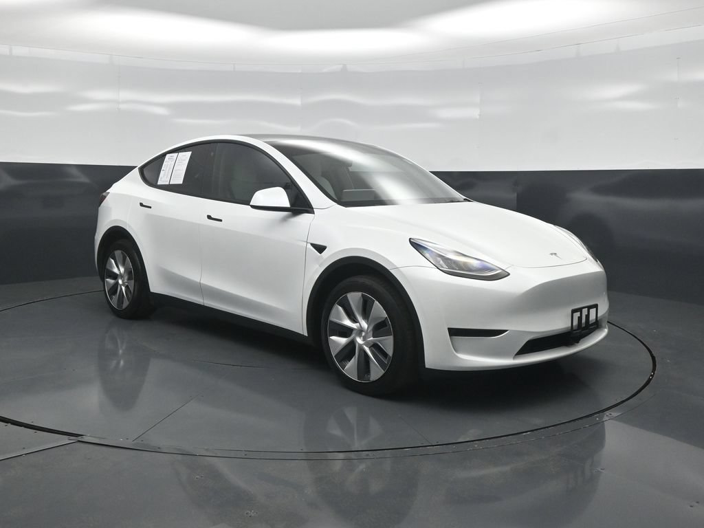 Used 2023 Tesla Model Y Long Range AWD/4WD image 1
