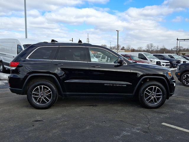 Used 2019 Jeep Grand Cherokee Laredo w/ Laredo X Package image 7