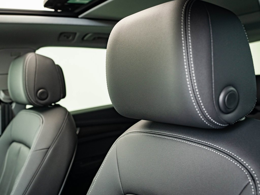 Certified 2025 Audi Q5 2.0T Premium w/ Convenience Plus Package image 21