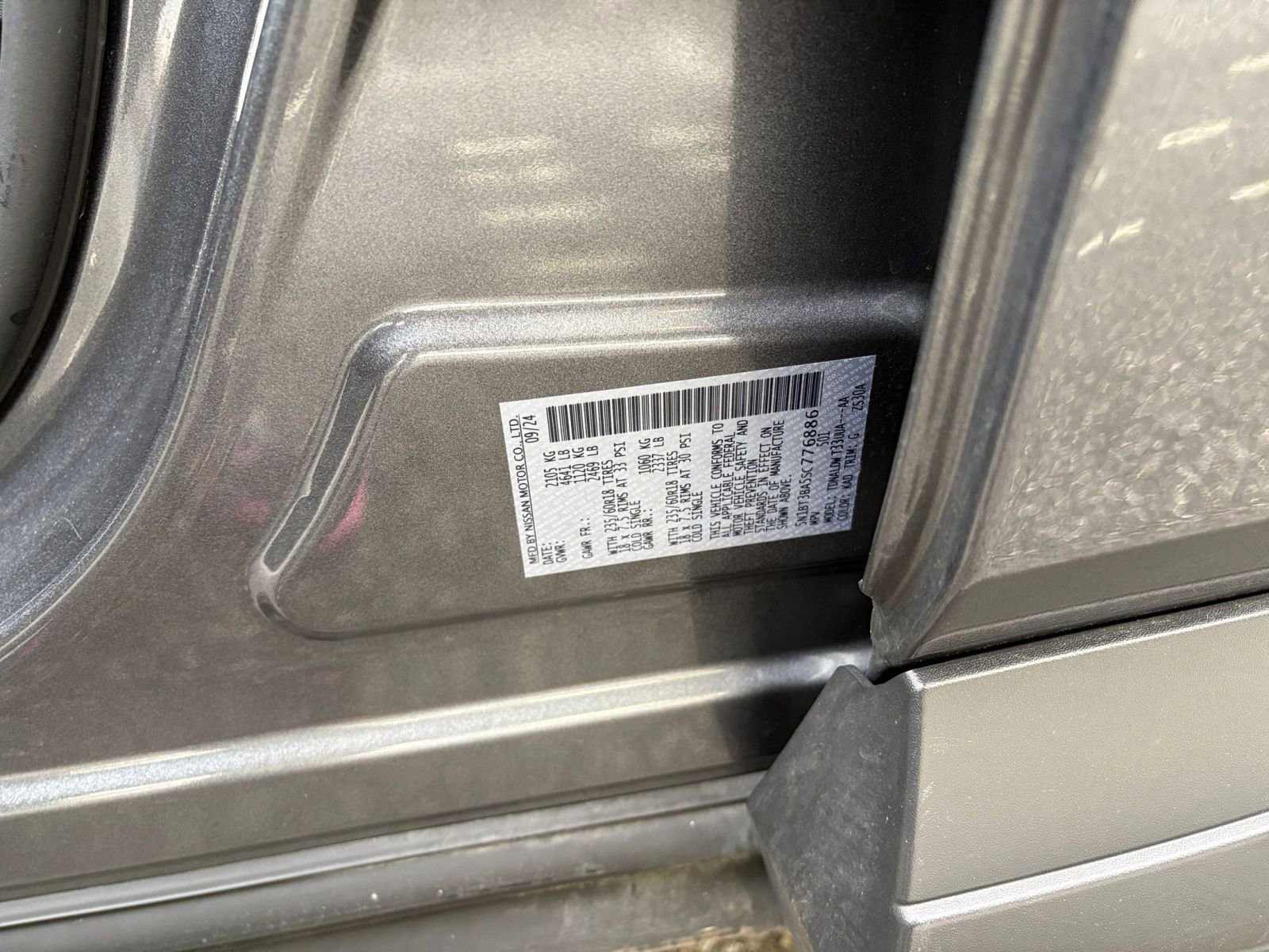 Used 2025 Nissan Rogue SV image 30