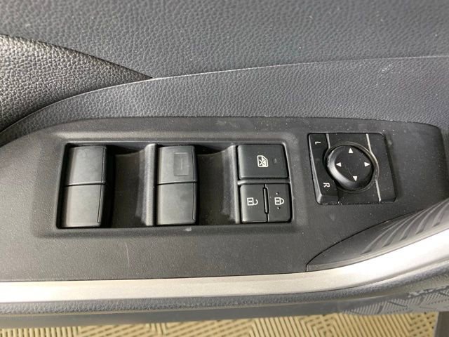 Used 2025 Toyota RAV4 LE AWD/4WD image 30