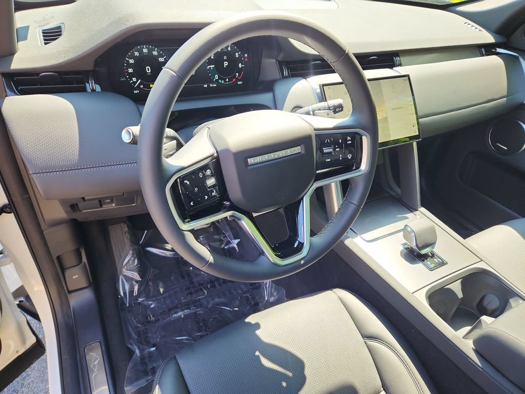 New 2026 Land Rover Discovery Sport Landmark AWD/4WD image 15