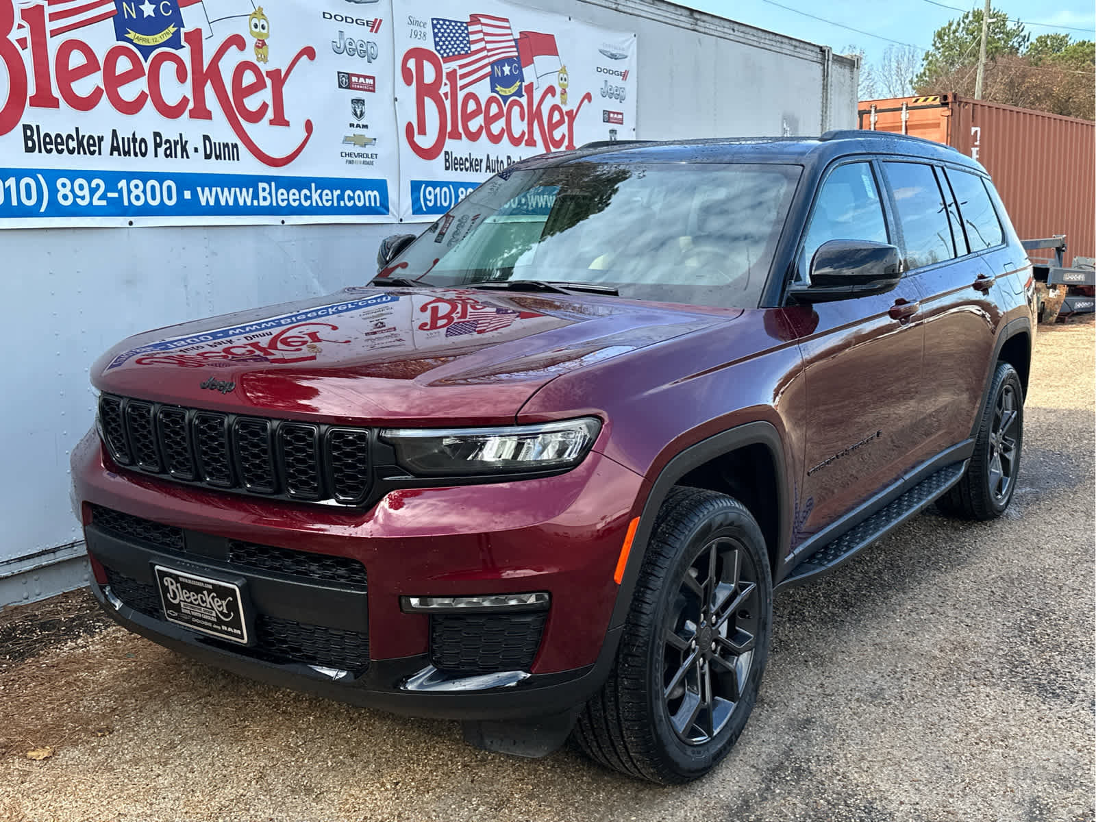 New 2025 Jeep Grand Cherokee L Limited w/ Trailer Tow Package AWD/4WD image 6