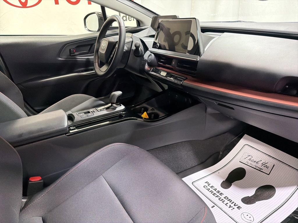 Used 2026 Toyota Prius Plug-In Hybrid FWD image 11