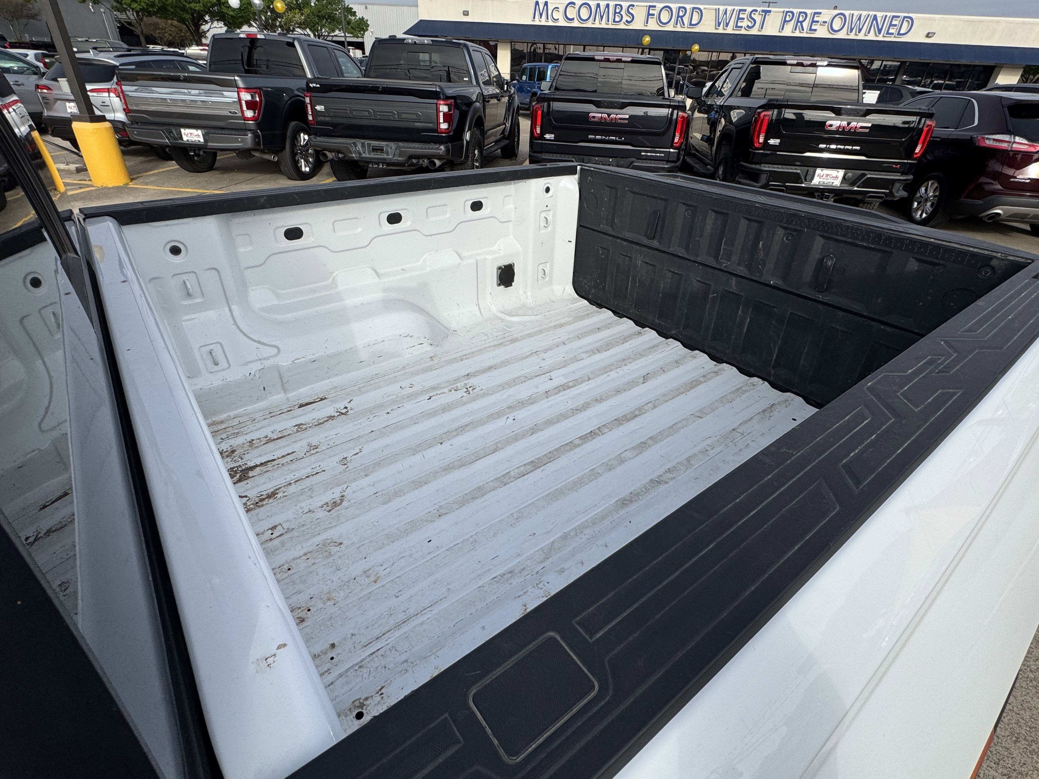 Used 2024 GMC Canyon Elevation w/ Elevation Premium Package image 11