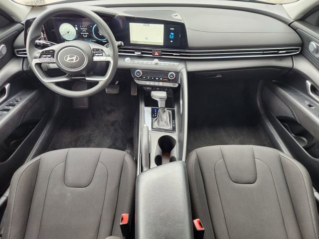 Used 2024 Hyundai Elantra SEL image 25