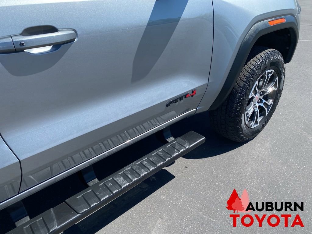 Used 2025 GMC Canyon AT4 AWD/4WD image 9