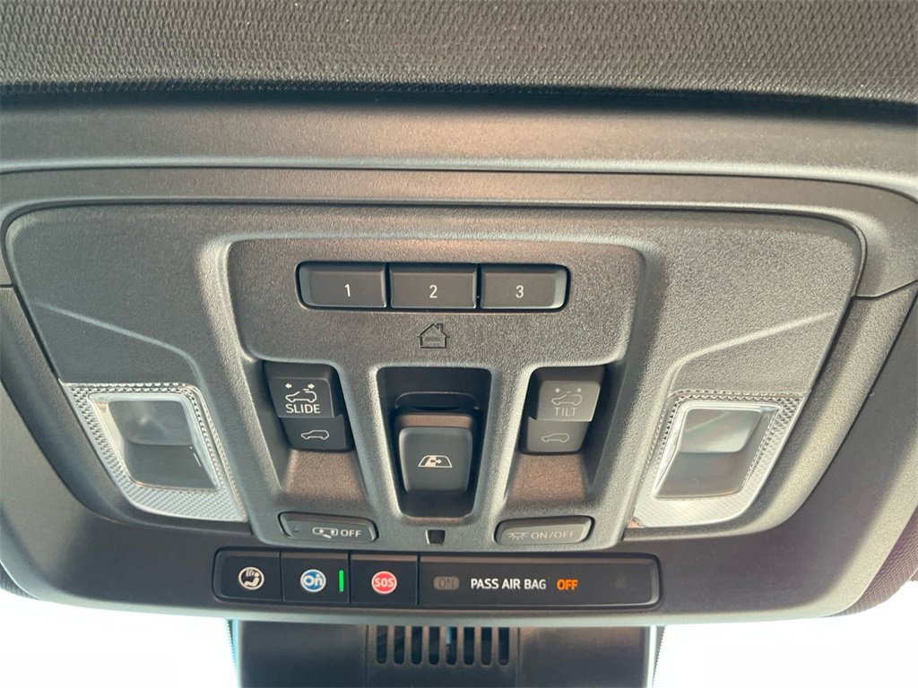 Used 2025 GMC Sierra 2500 AT4 w/ AT4 Premium Plus Package image 31