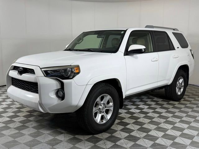 Used 2016 Toyota 4Runner SR5 image 2