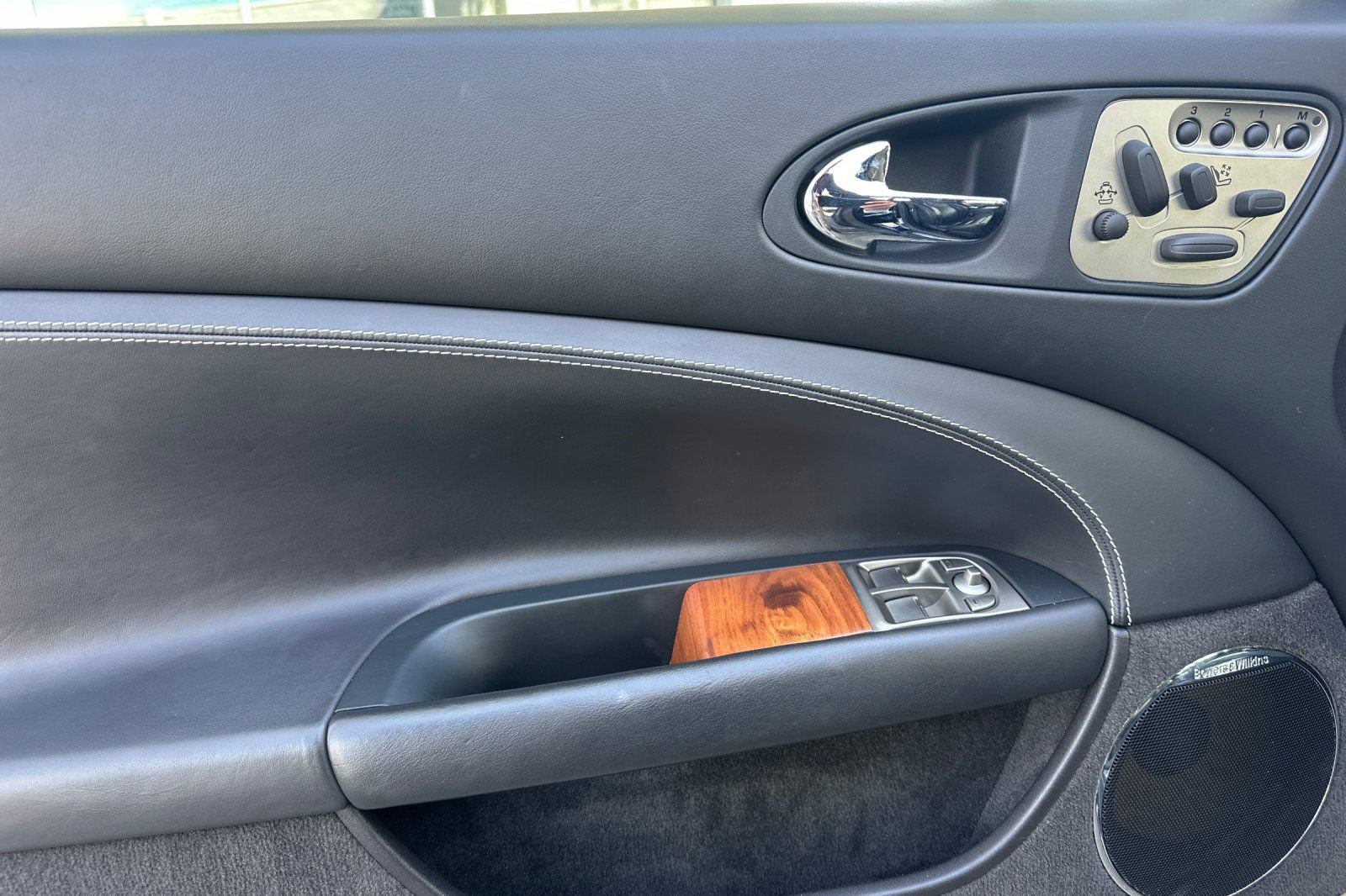 Used 2008 Jaguar XKR R image 12