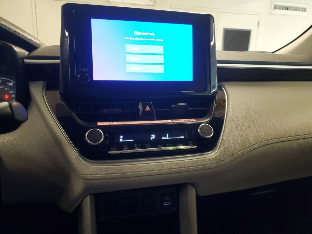 Used 2025 Toyota Corolla Cross L image 24