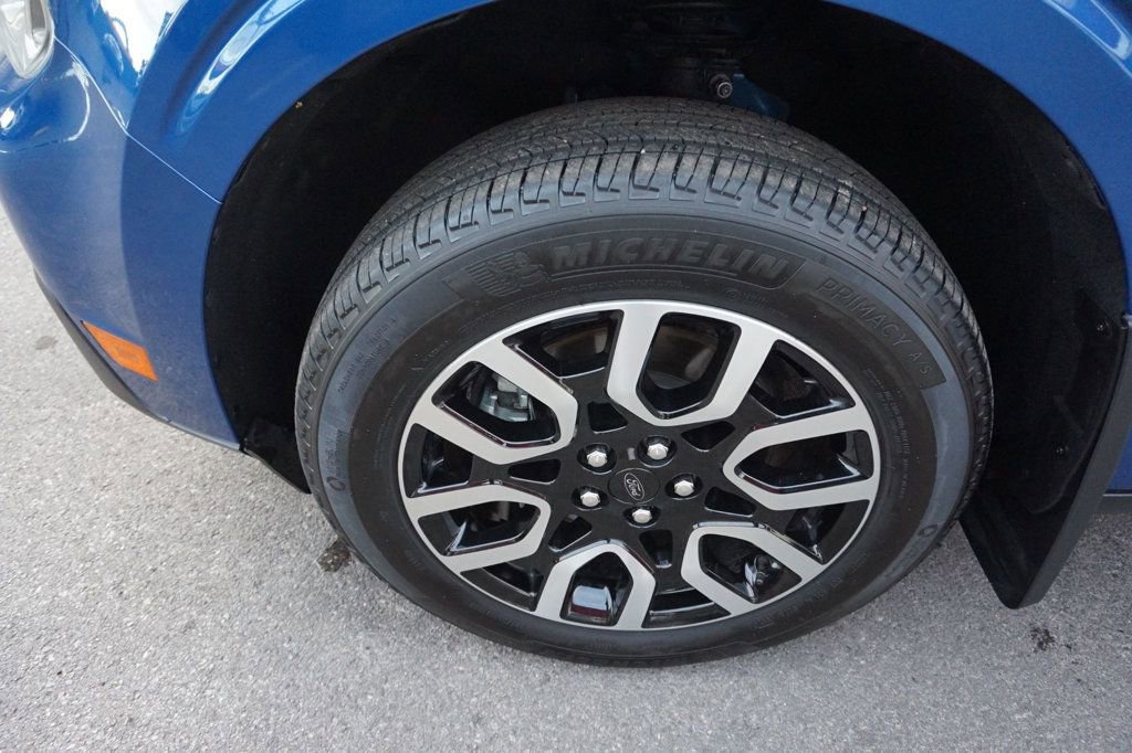 Used 2024 Ford Maverick Lariat image 11