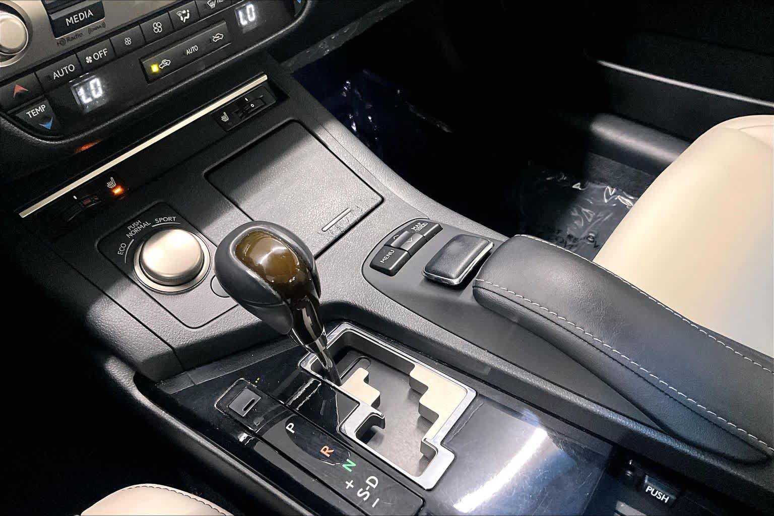 Used 2013 Lexus ES 350 w/ Premium Pkg FWD image 16