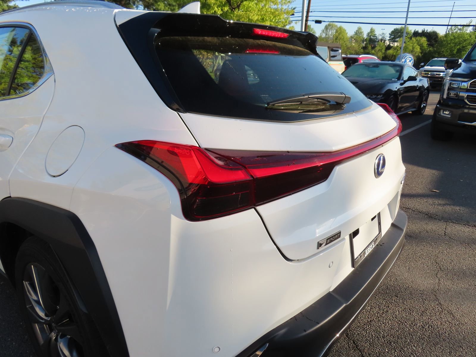 Used 2021 Lexus UX 250h F Sport w/ F Sport Premium Package AWD/4WD image 11