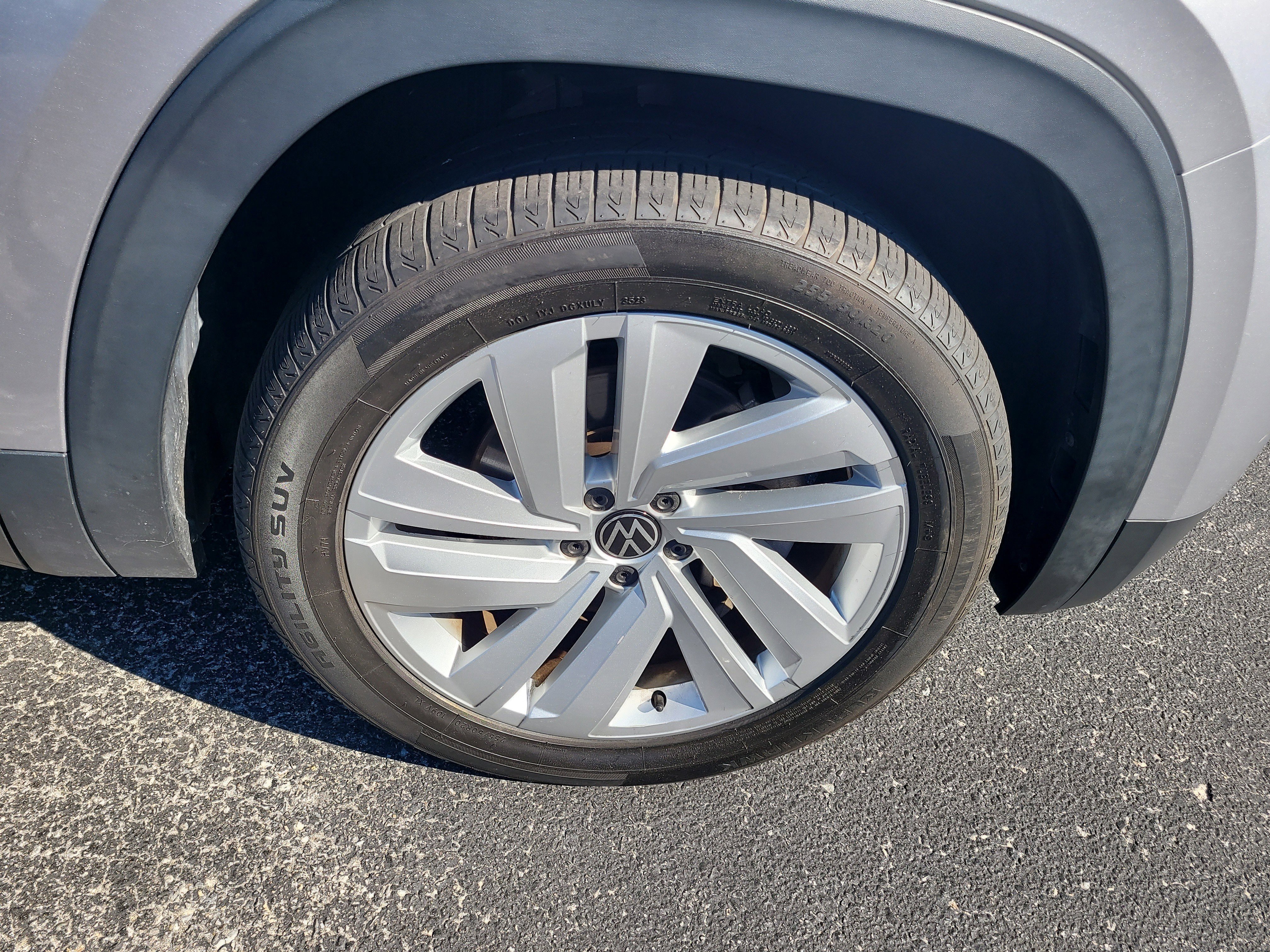 Used 2021 Volkswagen Atlas Cross Sport SE image 10