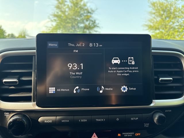Used 2023 Hyundai Venue SEL FWD image 16
