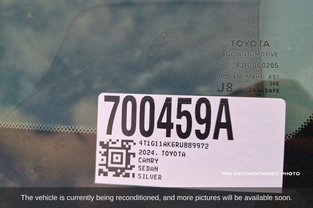 Used 2024 Toyota Camry SE FWD image 19