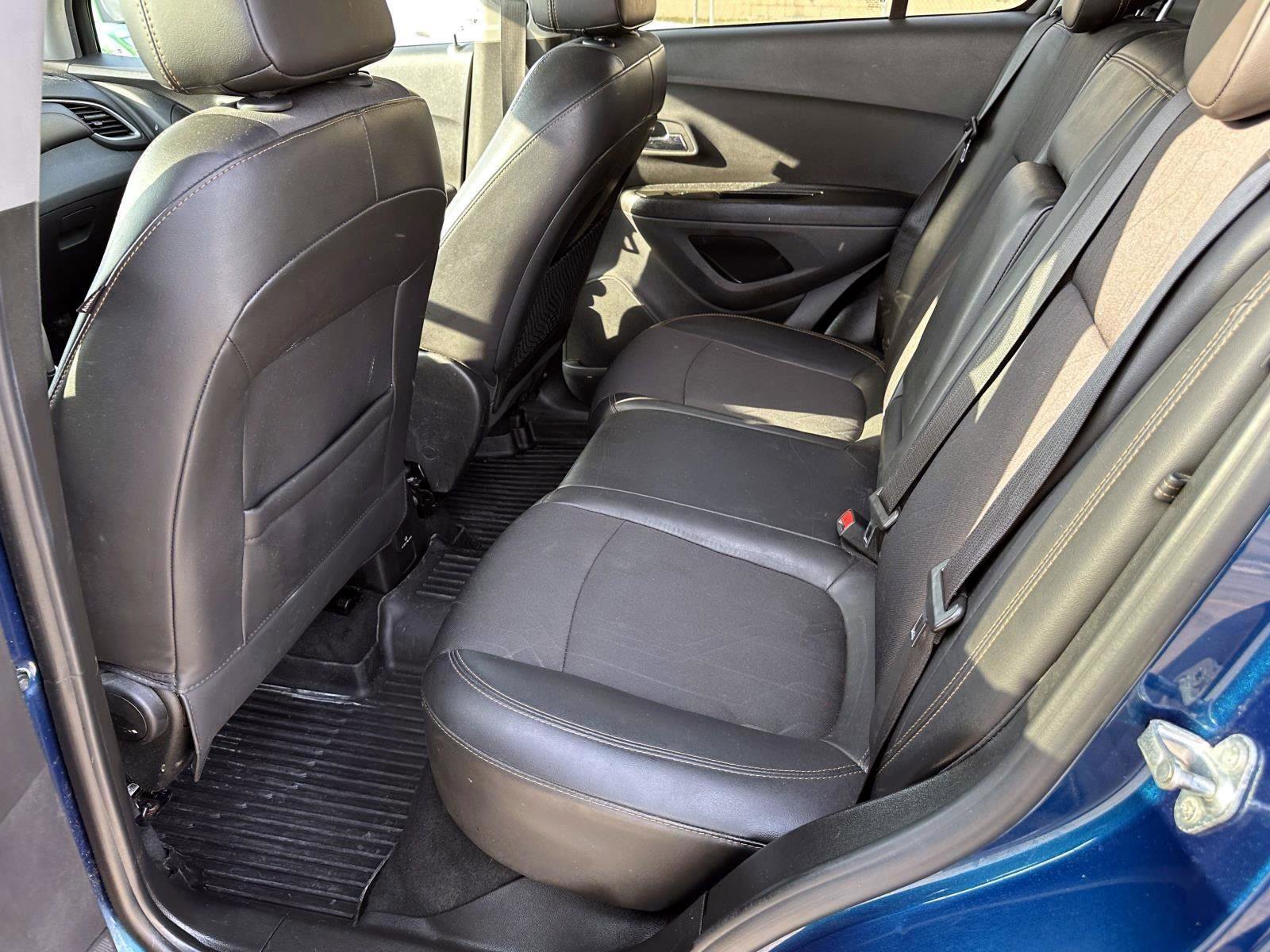 Used 2020 Chevrolet Trax LT w/ Driver Confidence Package image 11