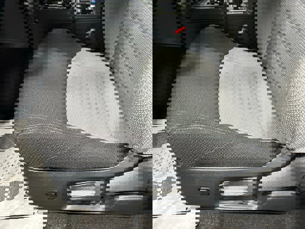 Used 2025 Toyota 4Runner TRD Off-Road image 14