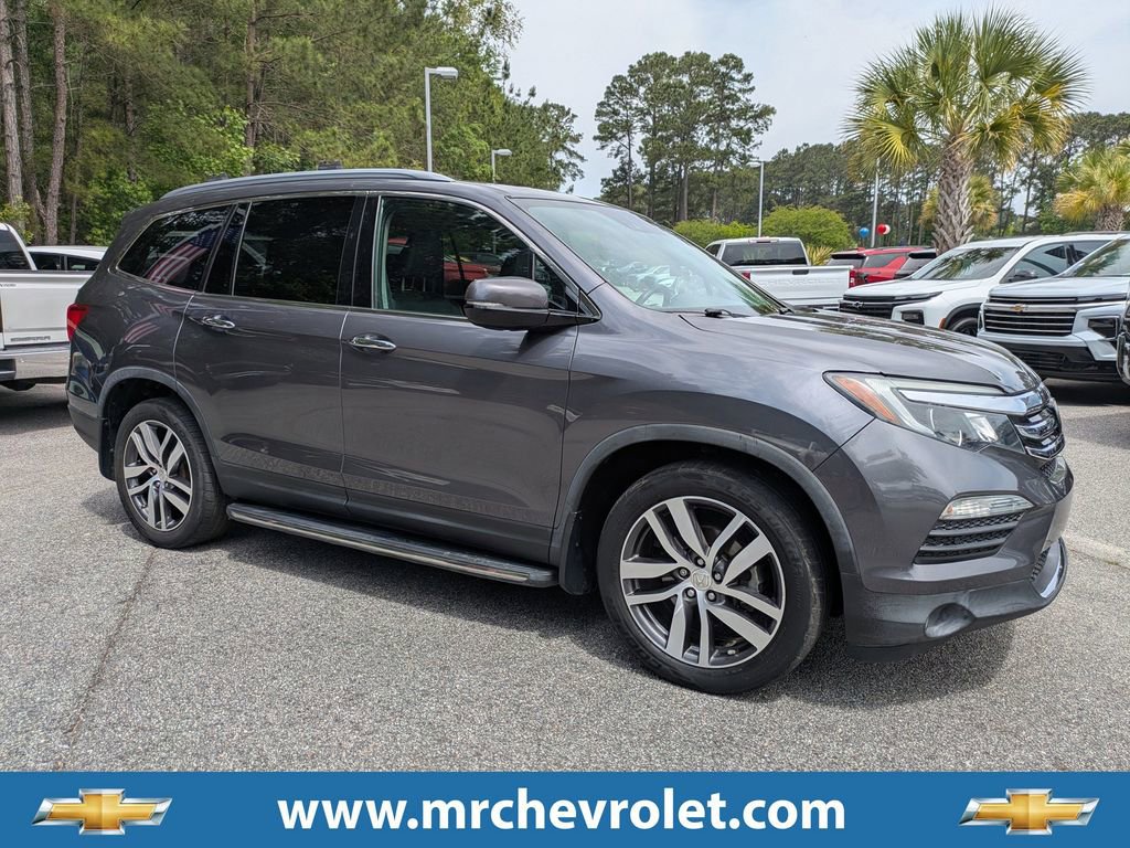 Used 2017 Honda Pilot Elite image 1