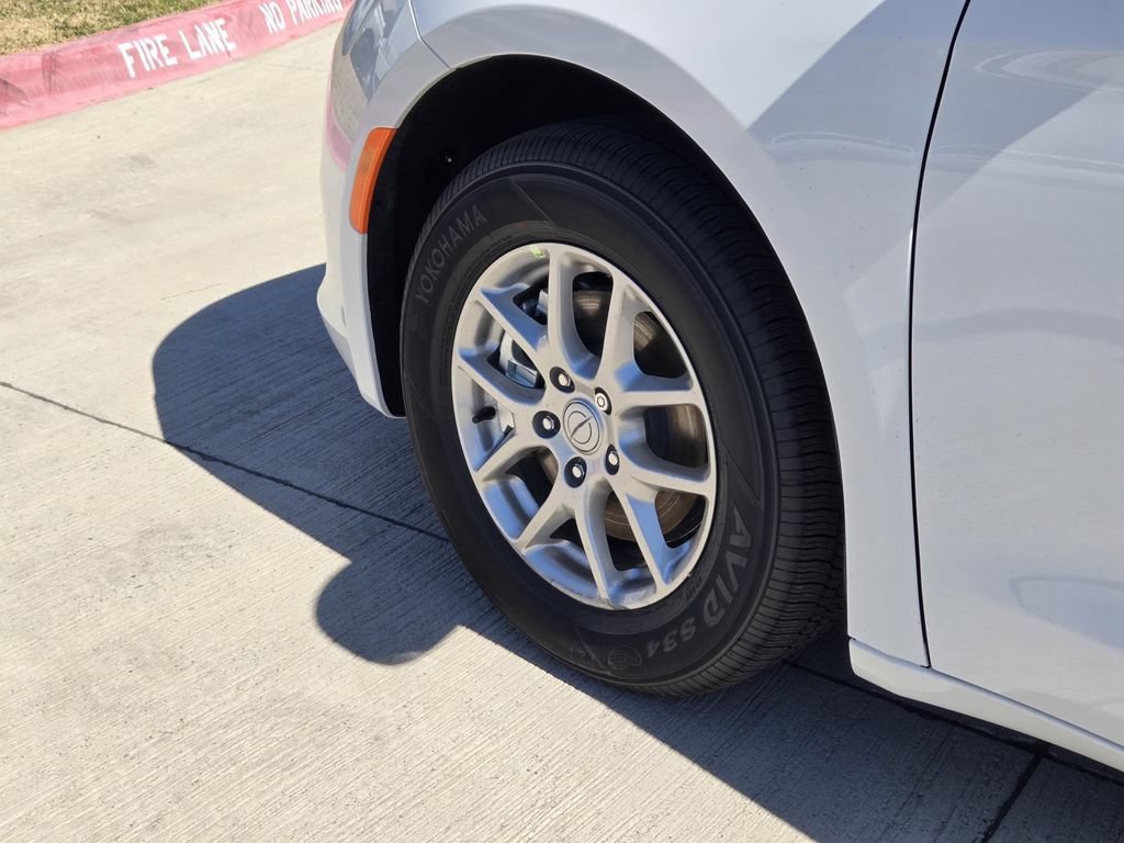 New 2026 Chrysler Voyager LX FWD image 5