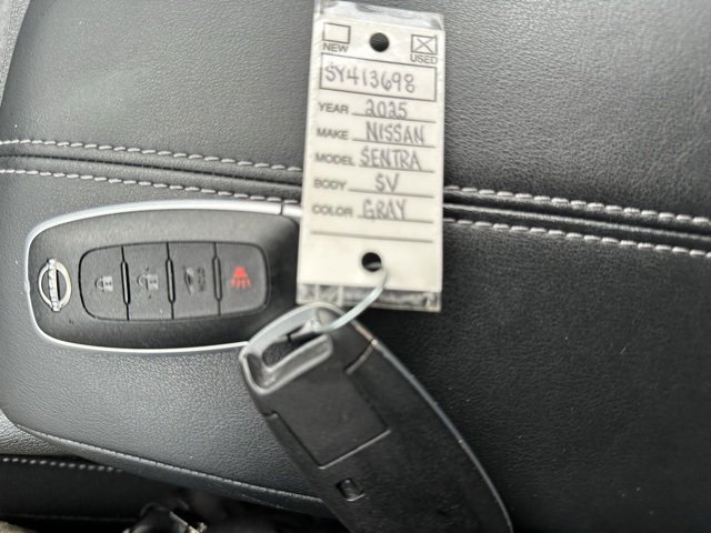 Used 2025 Nissan Sentra SV image 39