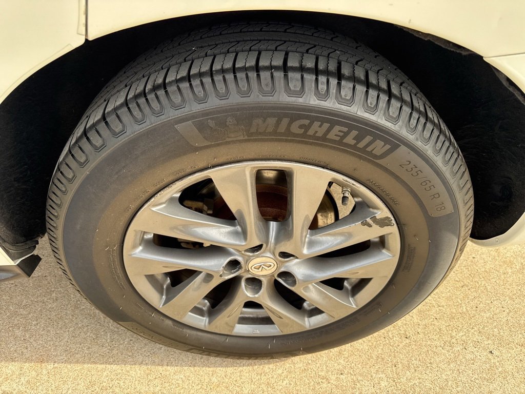 Used 2013 INFINITI JX35 Base w/ Premium Pkg image 23