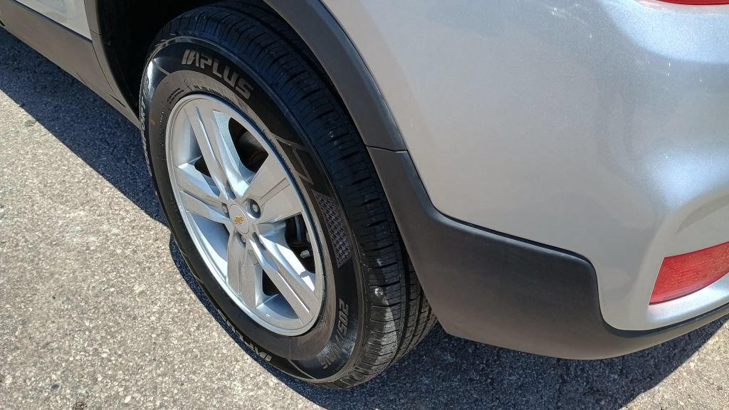 Used 2019 Chevrolet Trax LT w/ LT Convenience Package AWD/4WD image 25