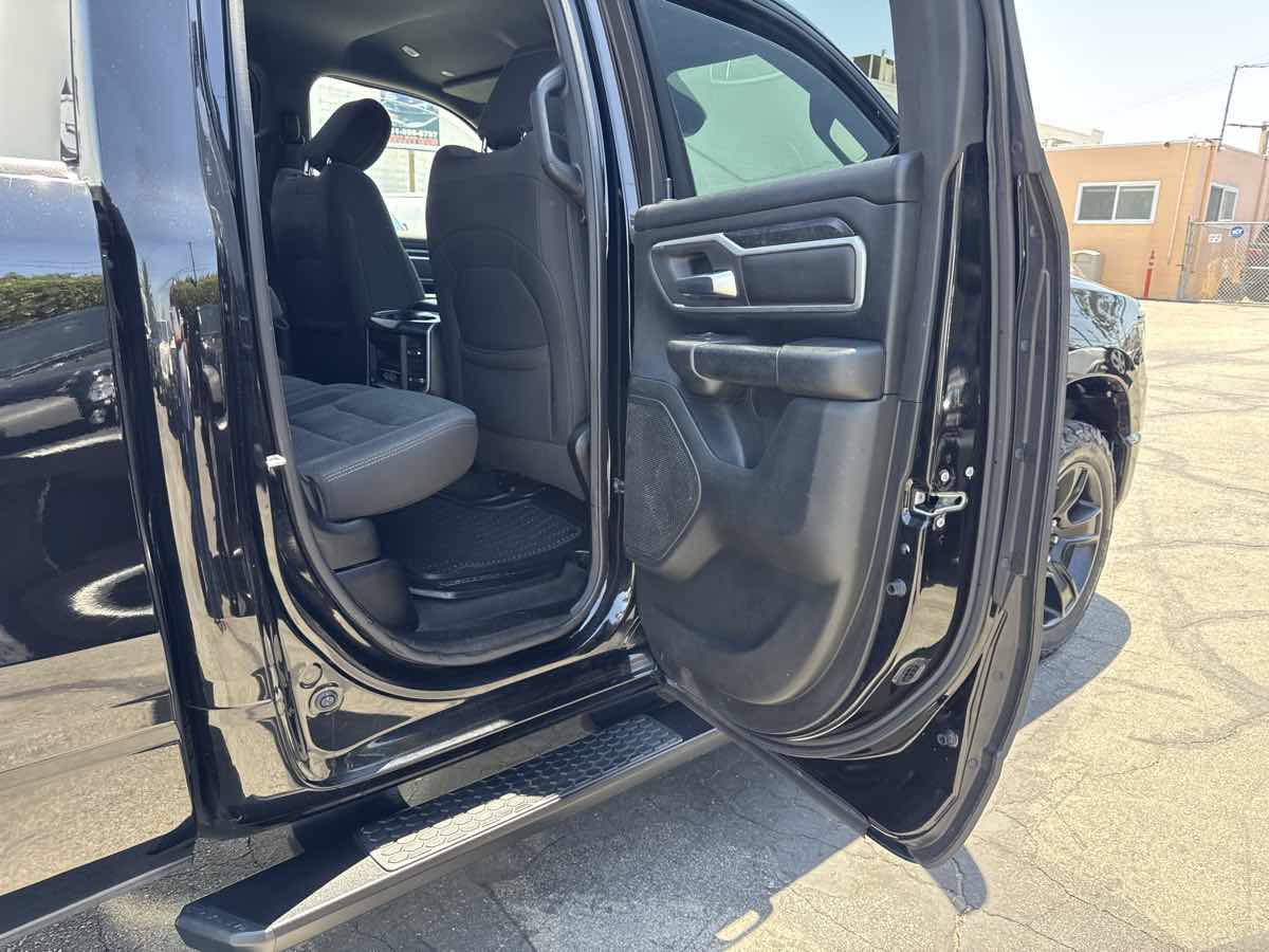 Used 2020 RAM 1500 Big Horn AWD/4WD image 11