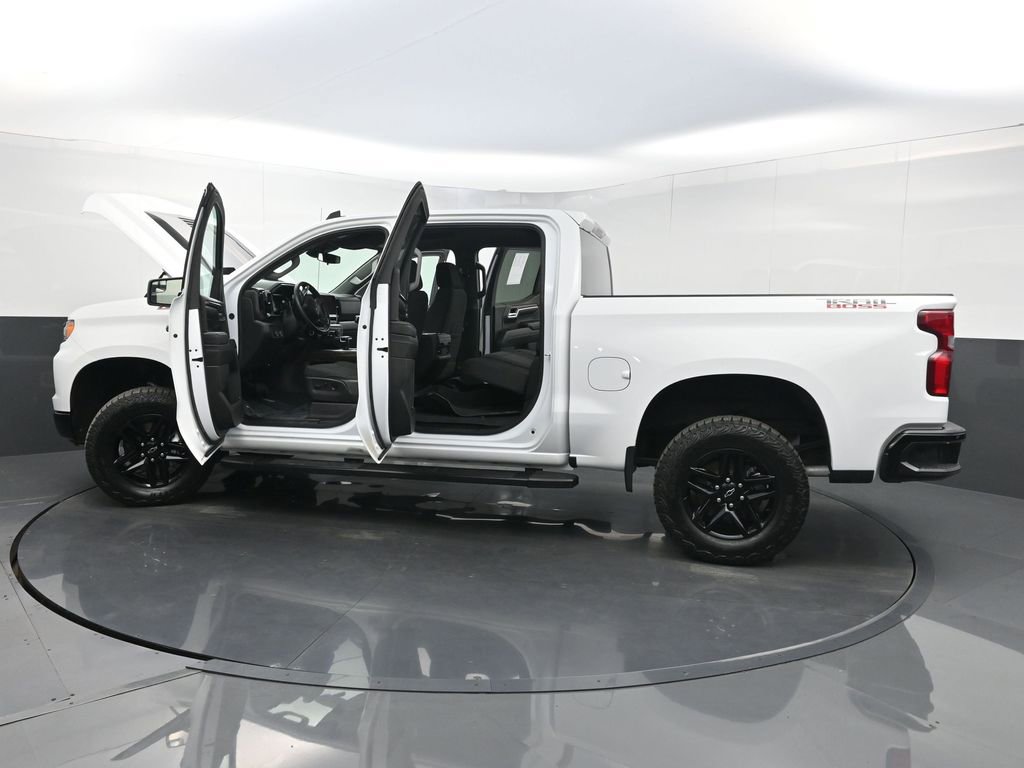 Used 2024 Chevrolet Silverado 1500 LT Trail Boss w/ Protection Package AWD/4WD image 39