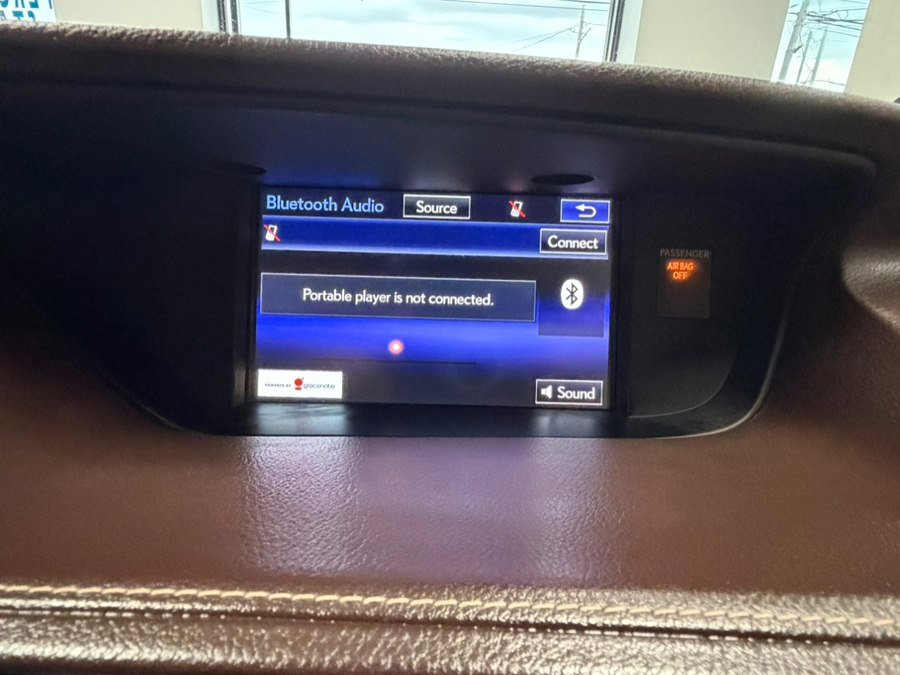 Used 2016 Lexus ES 350 w/ Luxury Package w/Wood Trim image 49