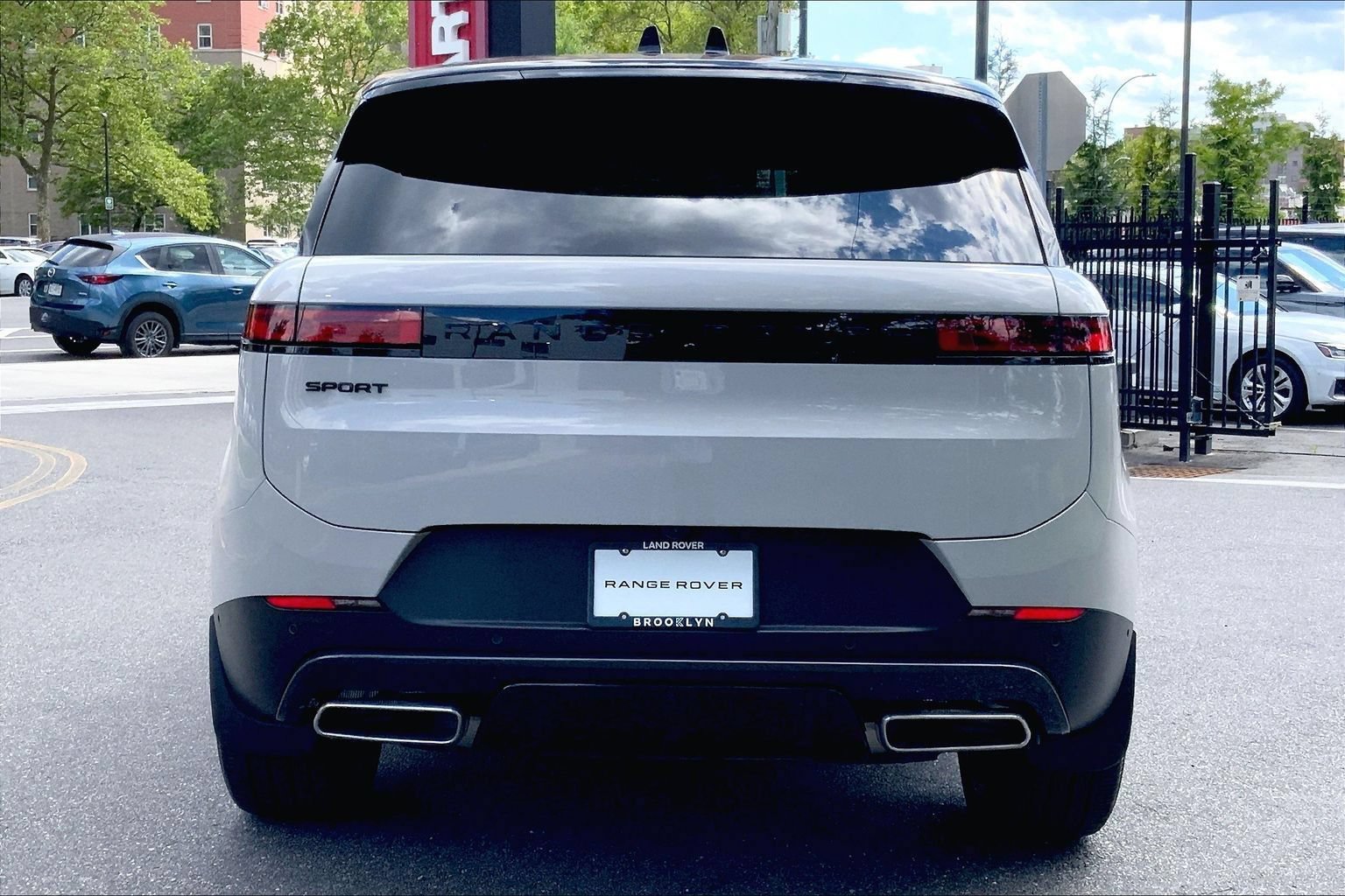 Certified 2026 Land Rover Range Rover Sport SE AWD/4WD image 4