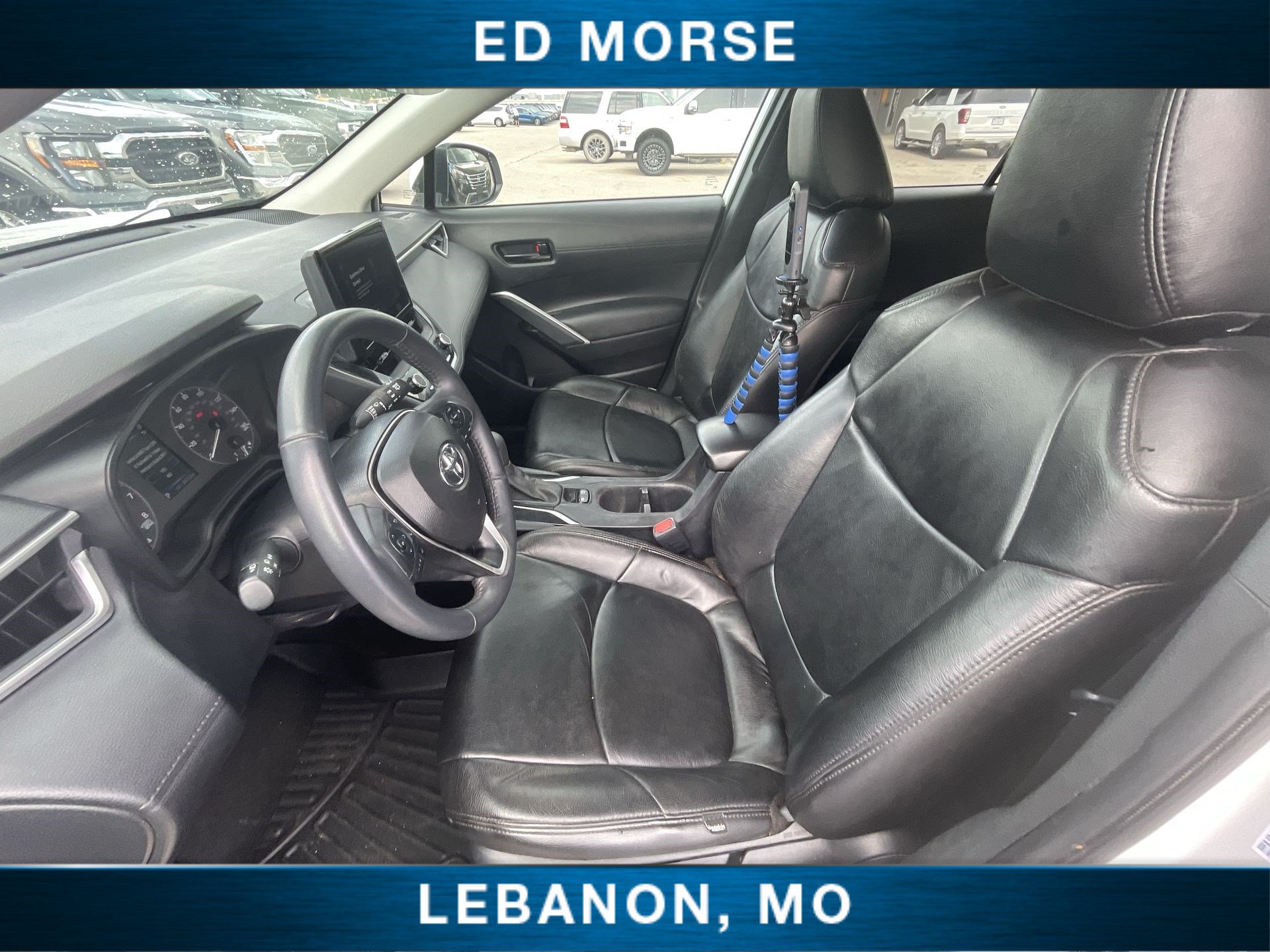 Used 2024 Toyota Corolla Cross LE w/ Moonroof Package FWD image 18